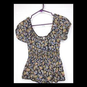 Xhilaration Peasant Floral Short Sleeve Top-S